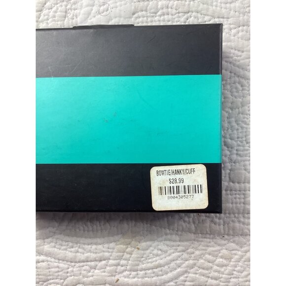 Lot of 2 Umo Lorenzo Mens Paisley Bow Tie Sets*Pocket Square*Cuff Links*Gift*NWB - Picture 3 of 5